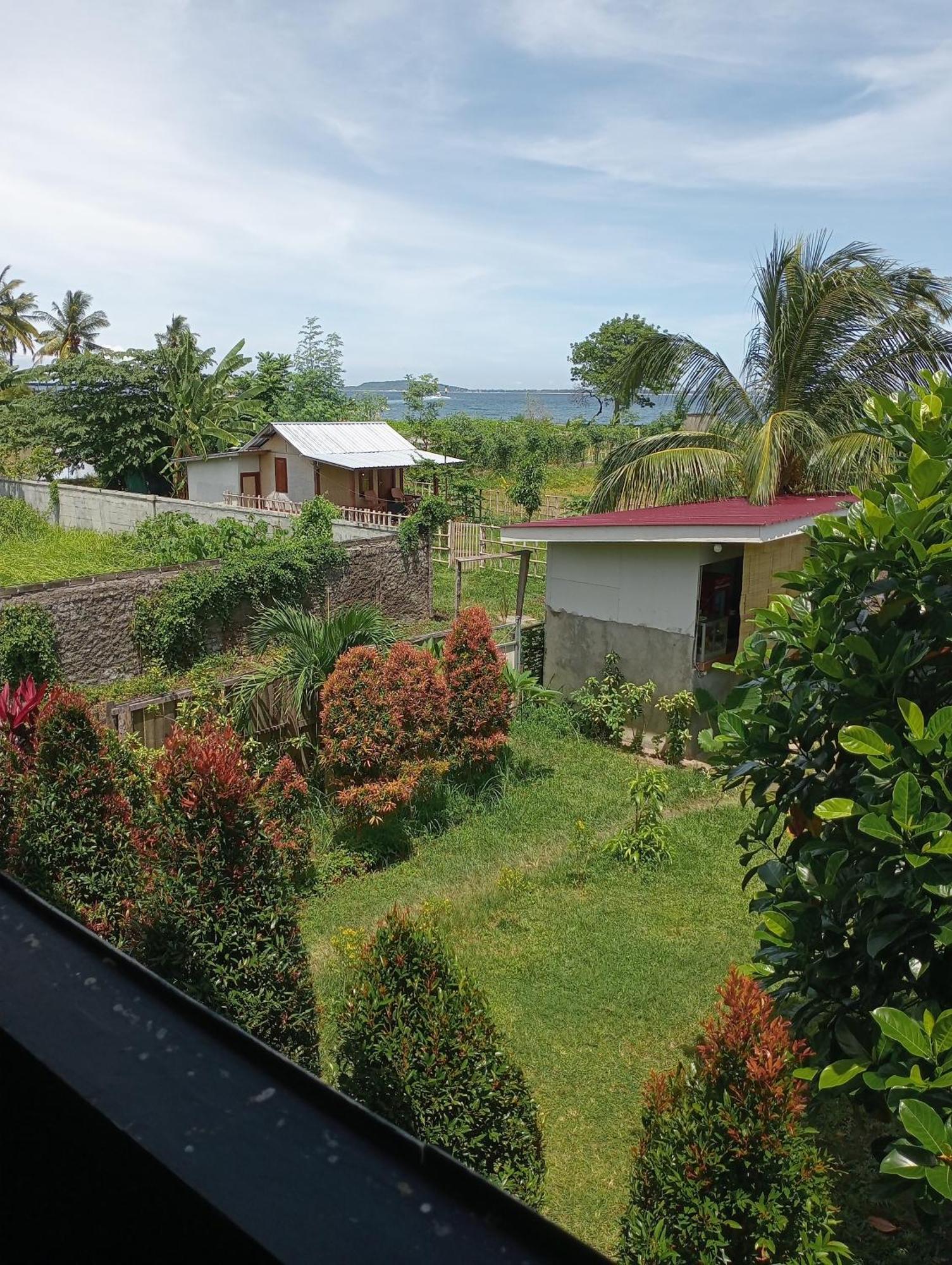 The Daun Puntik Homestay Pemenang Eksteriør bilde